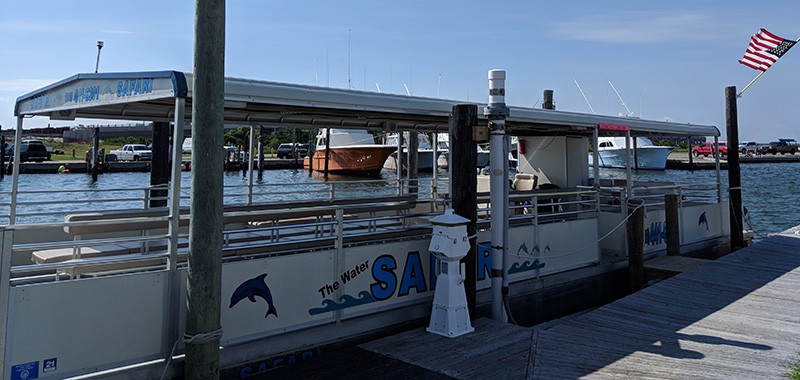 Safari Dolphin Tour Boat / Oregon Inlet